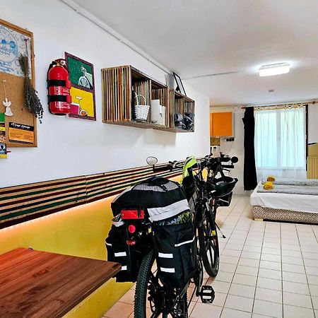 Apartment For Cyclists Ride In Balatonalmádi Exteriör bild