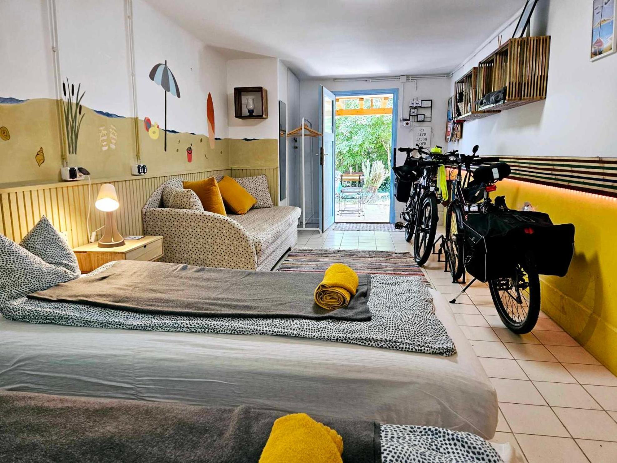 Apartment For Cyclists Ride In Balatonalmádi Exteriör bild